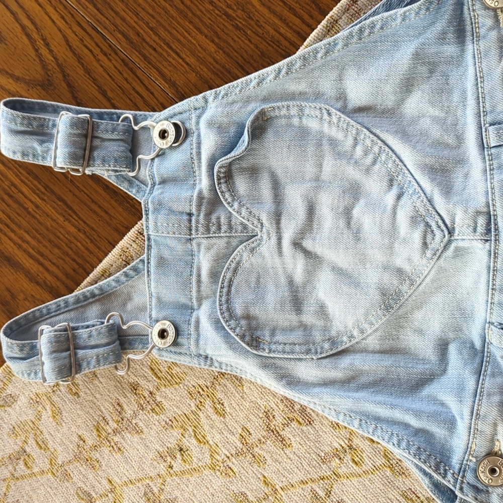 Oshkosh girls dress/overalls, Size 5